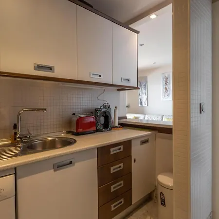 Carla Apartment